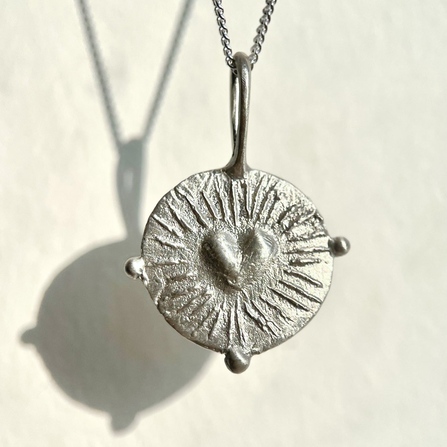 Cor Vitae Pendant in Silver